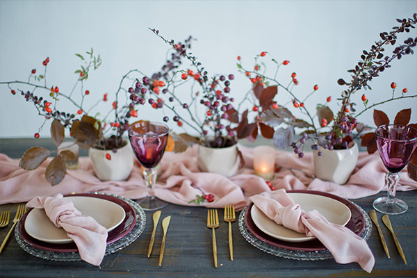 pink and cranberry table setting